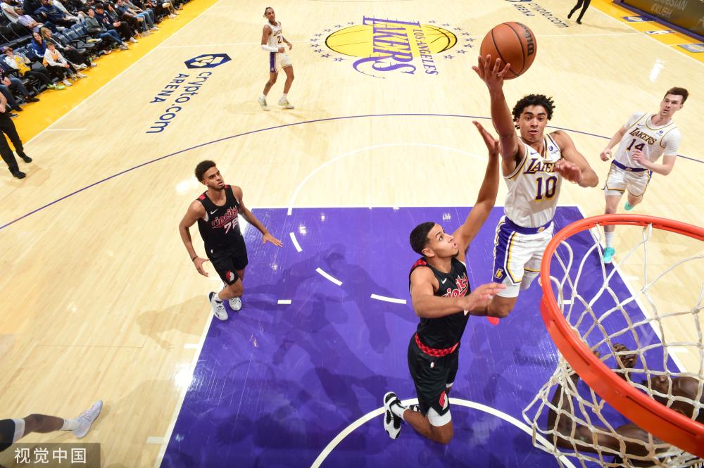 分方面至关 分方面至关